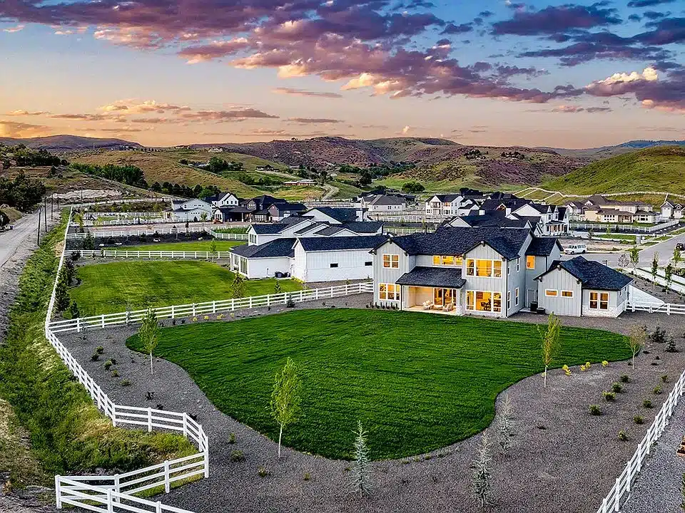 dry-creek-ranch-house Scenic view of Dry Creek Ranch House and surrounding open landscape in Rio Linda, CA