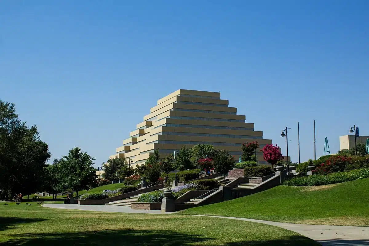 river-walk-park River Walk Park in West Sacramento, CA with the Ziggurat building in the background on a sunny day